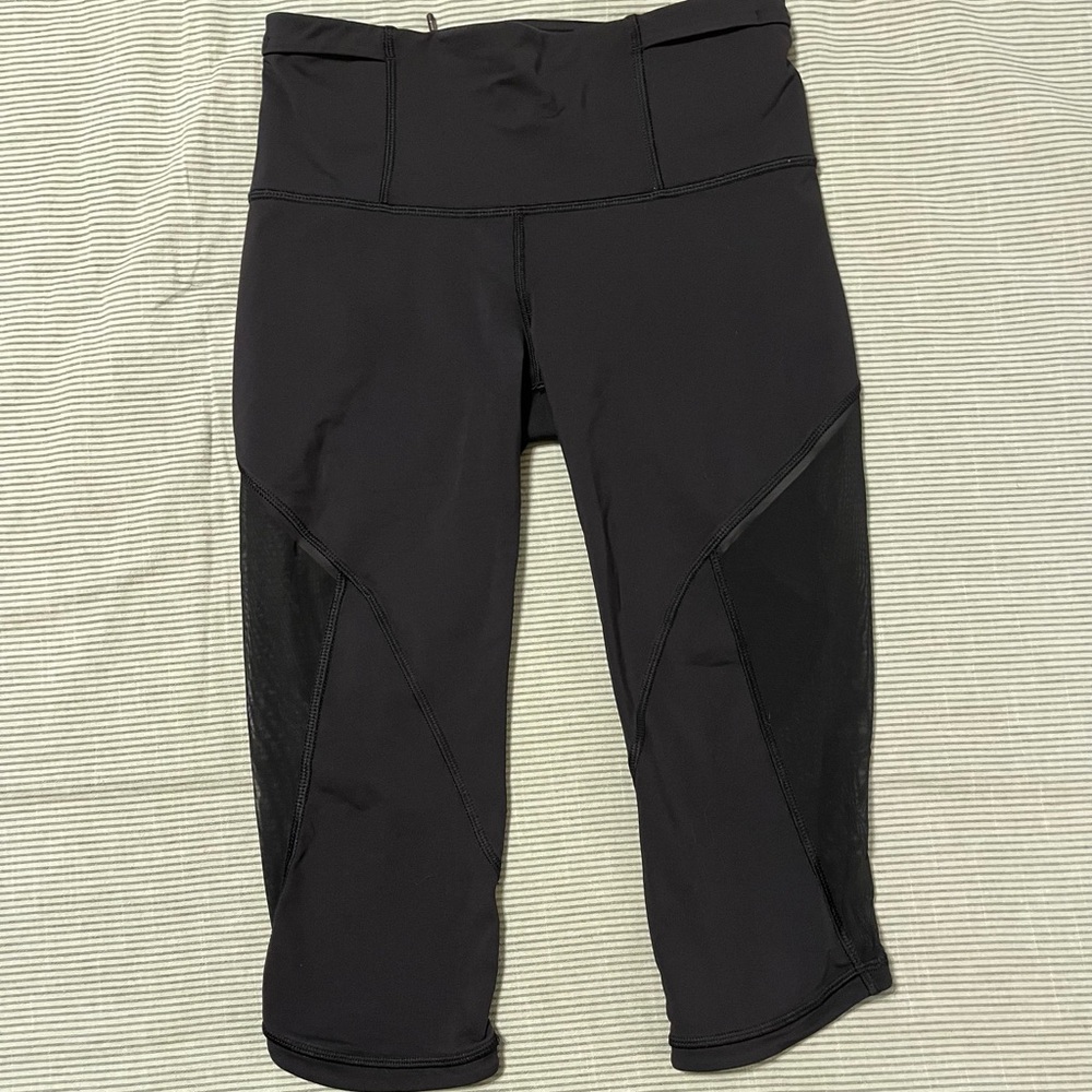 Lululemon Black Running Crop Mesh Detail Size 6
